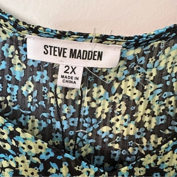 Steve Madden Women’s 3/4 Sleeve Square Neck Black Multi Floral Top Size 2X NWT - Picture 3 of 8